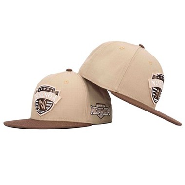 TCAP 고품질 양모 혼합 아크릴 직물 6 패널 망 장착 모자 맞춤형 퍼프 로고 장착 모자 모자